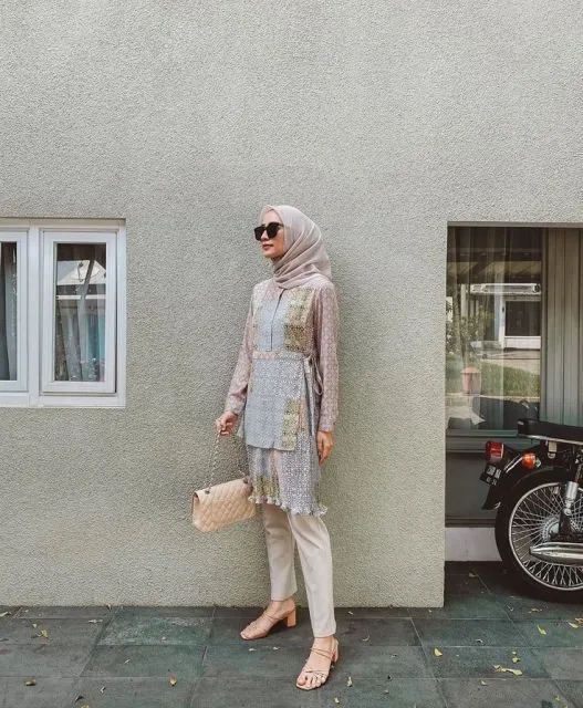 10 Outfit Kondangan Pakai Celana yang Bikin Kamu Tampil Stunning dan Stylish! 12