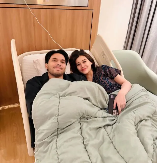 Thoriq Aaliyah Resmi Jadi Orang Tua! Ini 3 Momen yang Tunjukkan Kesiapan Mereka Sambut Baby Boy 12