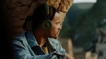 5 Lagu tentang Cinta Bertepuk Sebelah Tangan yang Mewakili Perasaan Galaumu!