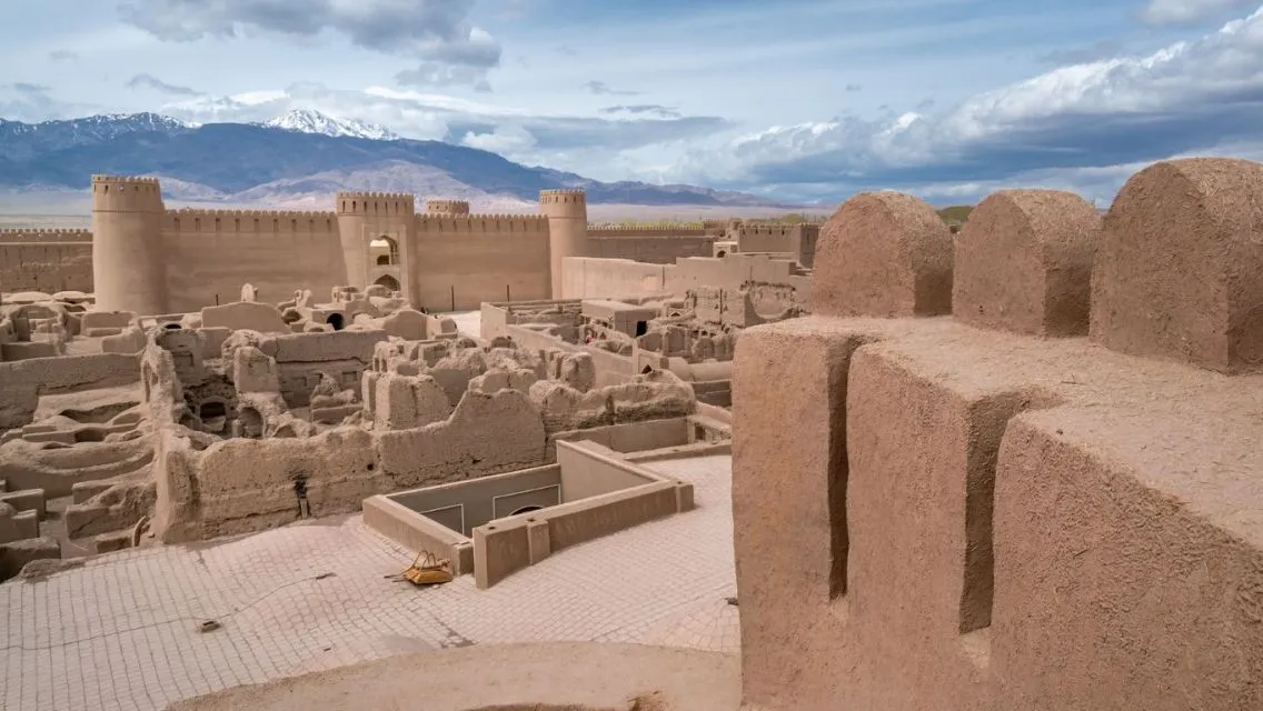 6 Destinasi Wisata di Iran Paling Aesthetic dan Aman Dikunjungi Turis 8