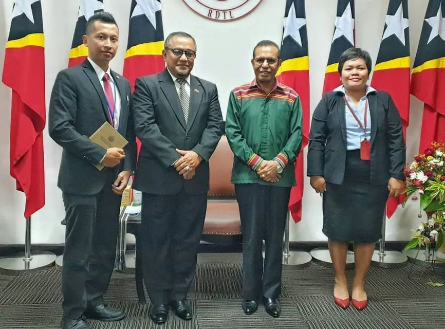 Hebat! 4 Prestasi Arya Daru Pangayunan, Diplomat Muda Kemlu yang Jarang Diketahui 16 Prestasi Arya Daru di