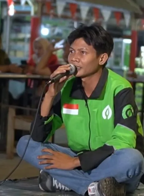 Ojol Core! 8 Aksi Unexpected Driver Ojek Online Selain Ojol Core Karaokean