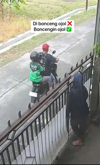 Ojol Core! 8 Aksi Unexpected Driver Ojek Online Selain ojol core customer bonceng driver