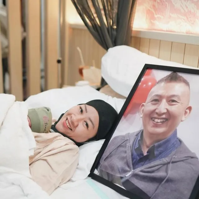Fanny Kondoh Melahirkan Anak dari Mendiang Papa Udon: 5 Momen Penuh Cinta Hingga Kehilangan Sebelum Baby Kazuki Lahir 7 Mama Udon setelah melahirkan baby udon