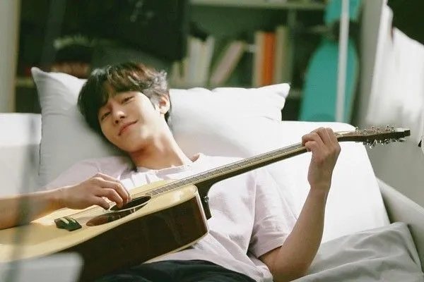 8 Drama Ikonik & 5 Fakta Menarik Ahn Hyo-seop, Aktor Korea yang Multi Talenta 23