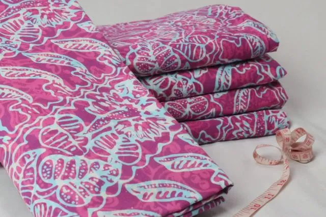 7 Oleh-Oleh Khas Bogor Ini Sering Jadi Buruan Turis Lokal dan Internasional! 14 batik tulis khas bogor