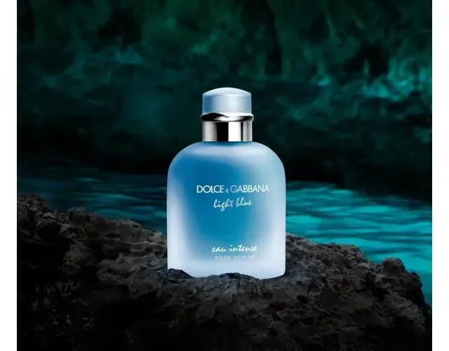 Cocok Buat PDKT, Inilah 5 Parfum Pria Branded Yang Wanginya Disukai Banyak Wanita! 7 dolce & gabbana light blue eau intense for men