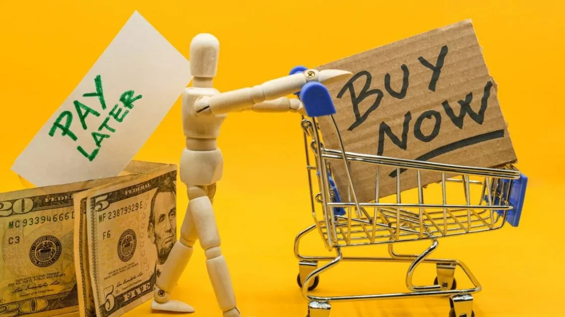 Tips Realistis Merdeka Finansial di Usia 20-an: Gen Z Bisa Nggak Sih? 10 Paylater menghambat merdeka finansial