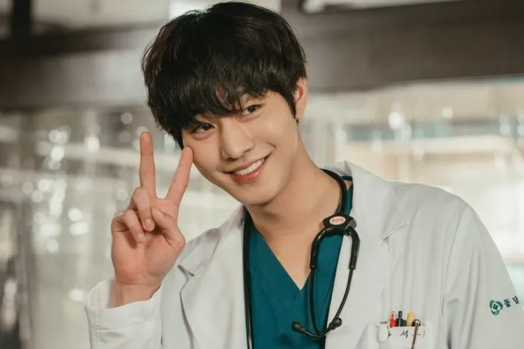 8 Drama Ikonik & 5 Fakta Menarik Ahn Hyo-seop, Aktor Korea yang Multi Talenta 19