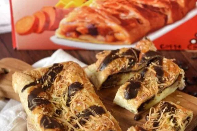 7 Oleh-Oleh Khas Bogor Ini Sering Jadi Buruan Turis Lokal dan Internasional! 11 kue strudel bogor