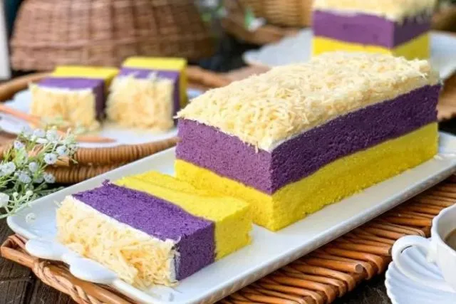 7 Oleh-Oleh Khas Bogor Ini Sering Jadi Buruan Turis Lokal dan Internasional! 8 lapis talas bogor