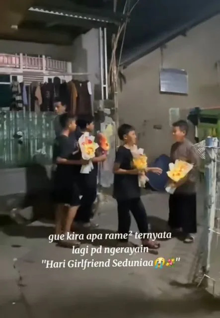 7 Fakta Menarik Fenomena National Girlfriend Day di Kalangan Pelajar Indonesia 10 national girl friend day-fenomena anak-anak dibawah umur merayakan national girlfriend day