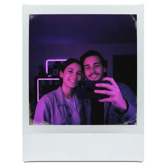 Tutorial Edit Foto AI Kekinian 2025 dari Sinematik sampai Polaroid serta Dampaknya Bagi Kreator 18 contoh foto polaroid produksi ai
