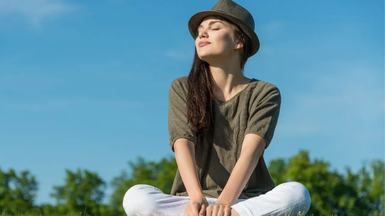 15 Penyebab Bad Mood Tanpa Alasan dan Cara Efektif Mengatasinya