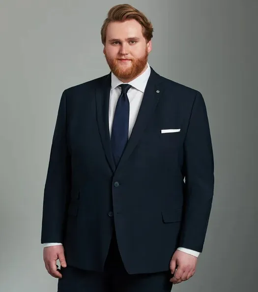 10 Outfit Pria Gemuk Ini Bisa Buat Kamu Tampil Lebih Keren 16 kombinasi jas slim fit dan kemeja