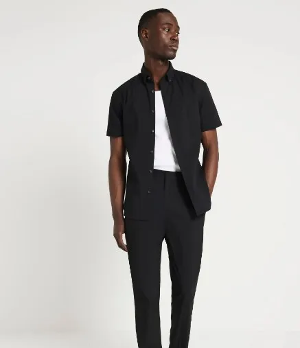 10 Smart Casual Outfit Pria yang Cocok untuk Ngantor 15 kombo kemeja lengan pendek dan kaos