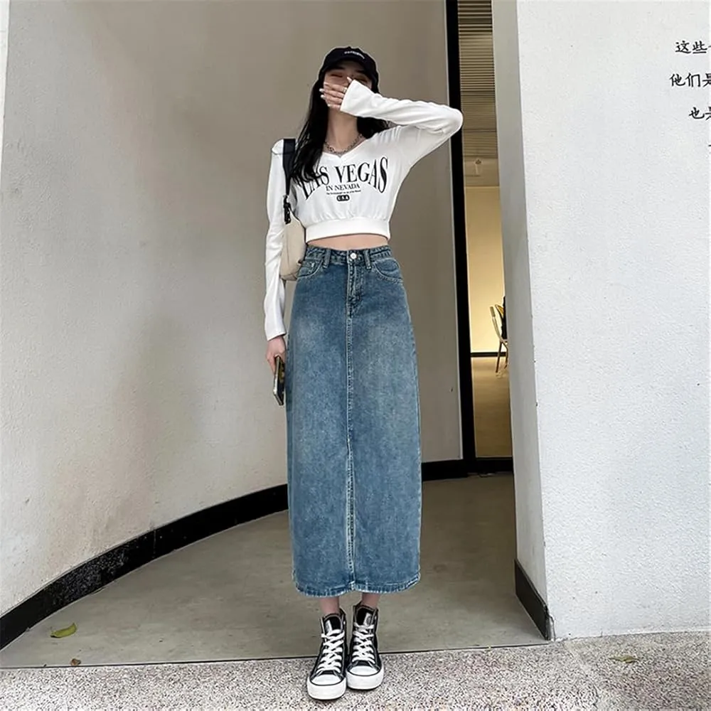 10 Outfit First Date Wanita Menawan Untuk Pikat Si Dia! 18 crop shirt dan rok midi denim