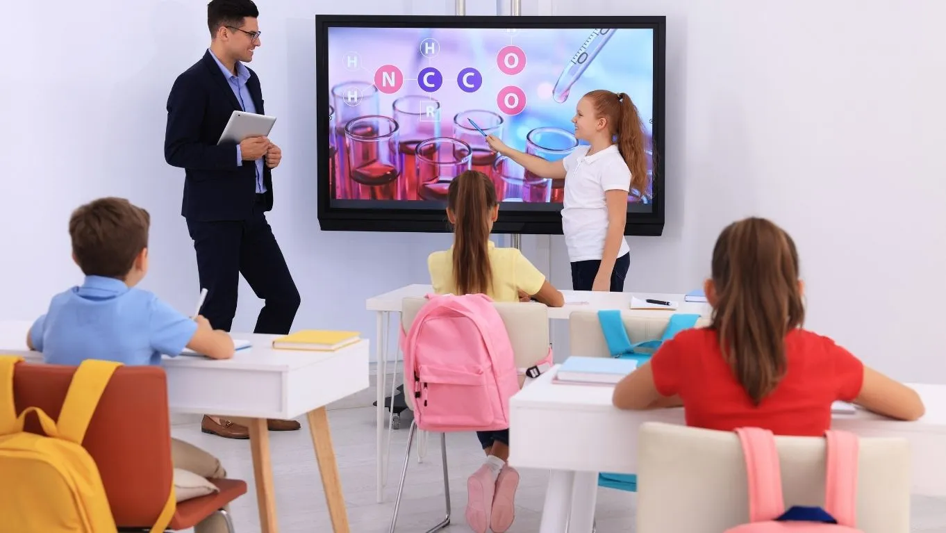 Evolusi Smart TV, the Next Big Opportunity, Panggung Baru yang Lagi Naik Daun Buat Brand 8