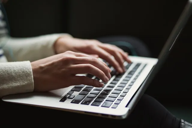 7 Peluang Kerja Online Tanpa Modal Yang Terbukti Cuan! 8 freelance writer
