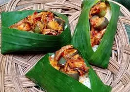 15 Nama Makanan Unik dan Lucu Khas Indonesia yang Bikin Ngakak Sekaligus Lapar! 27 nasi kucing
