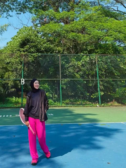 9 Model Outfit Olahraga Hijab yang Cocok dengan Style Kamu! 17