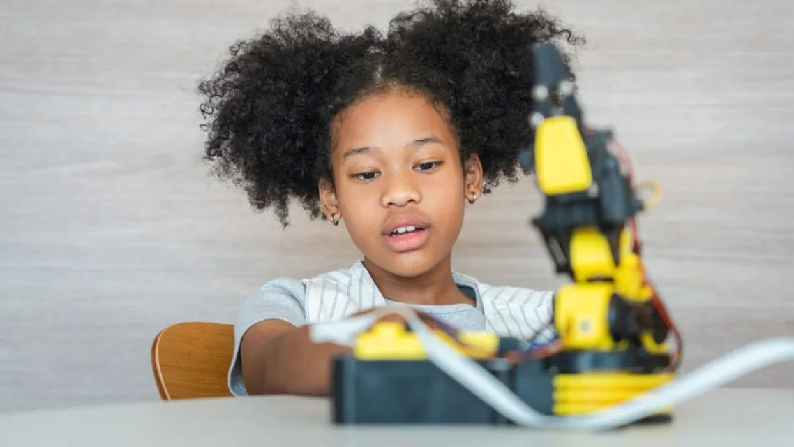 17 Ide Kado Natal untuk Anak yang Super Meaningful: Pilihan Unik, Berguna, dan Penuh Makna 21 Play Kit STEM (Science, Technology, Engineering, Math)