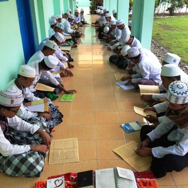Mencetak Generasi Berakhlak: Kisah Inspiratif Pondok Pesantren Sunandrajat 6