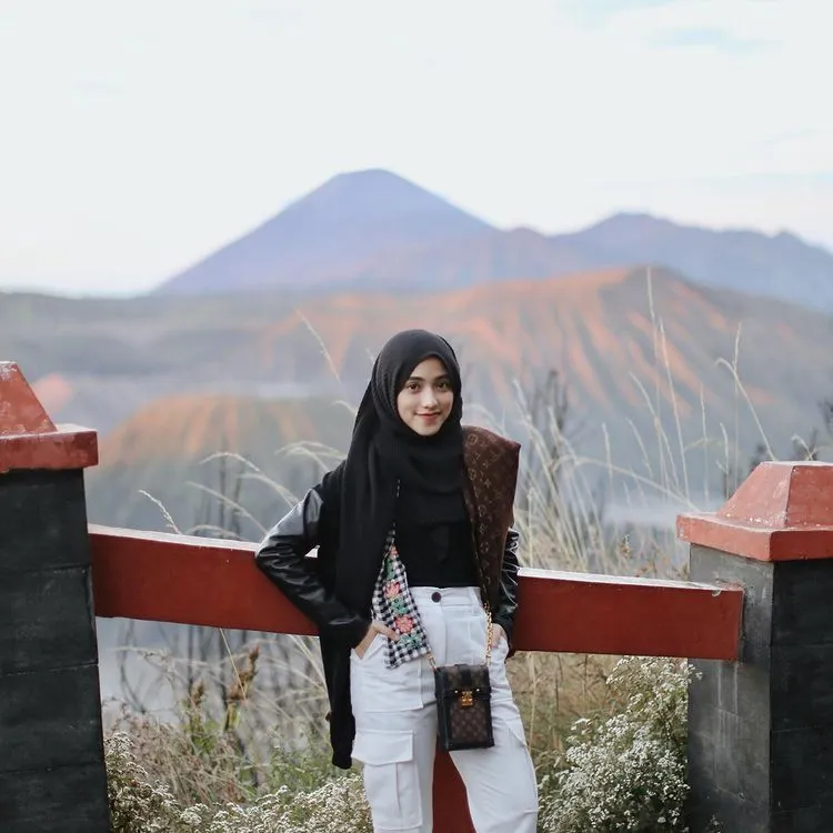 outfit bromo hijab