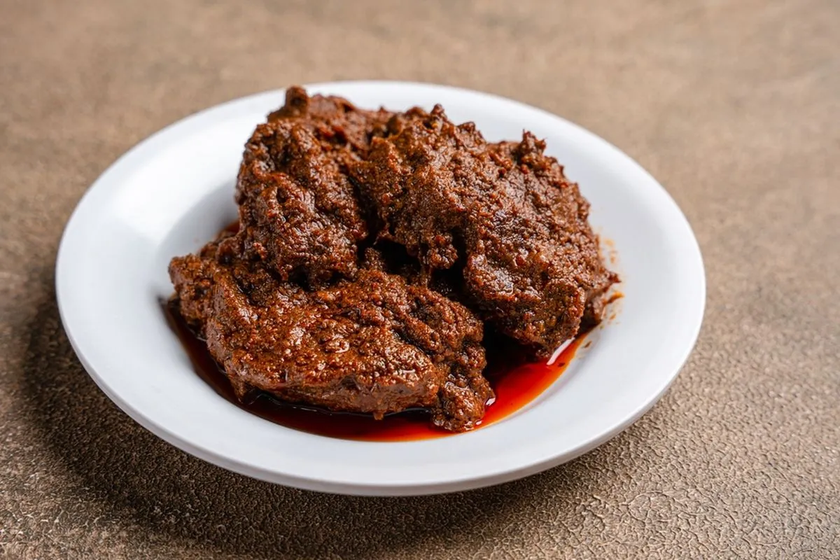 hipwee-Menu halal-bihalal rendang daging