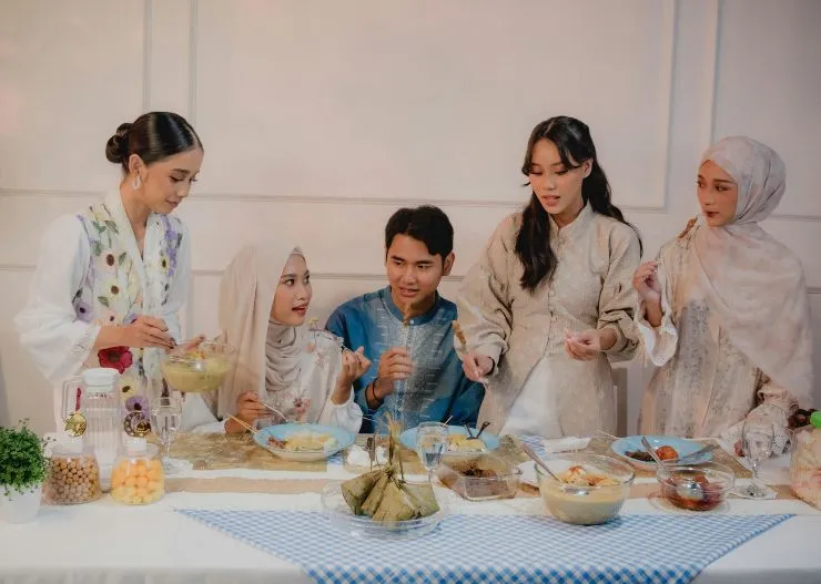 3 Teks MC Halal Bihalal Idul Fitri Simpel & Mudah Dihafal 6 teks halal bihalal singkat
