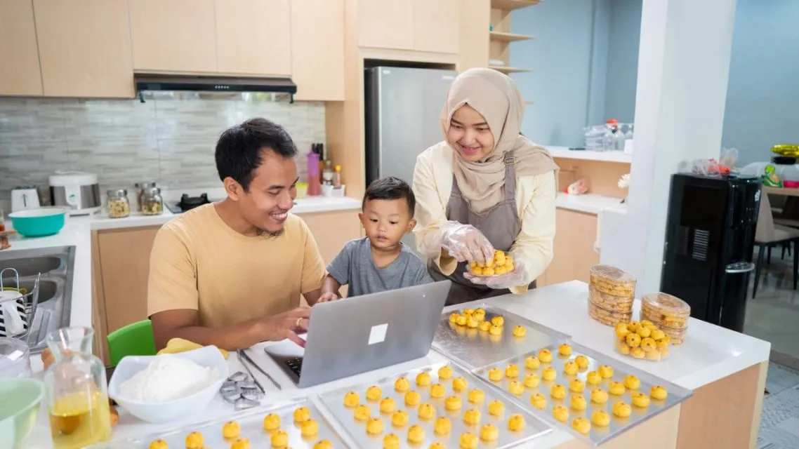 35 Kreasi Nastar Unik untuk Lebaran 2026 yang Viral, Gemoy, Lucu, dan Super Kreatif! 12 bikin nastar bareng keluarga