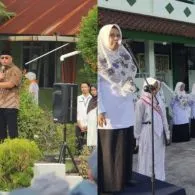 5 Contoh Sambutan Pembina Upacara Hari Senin yang Singkat dan Padat
