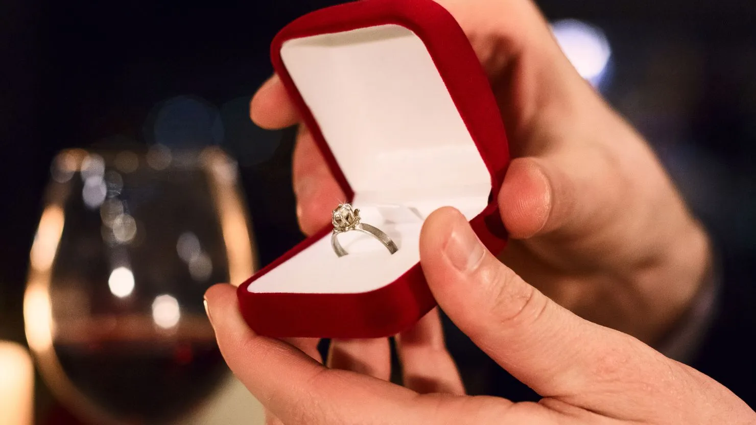 hipwee-Contoh teks MC lamaran