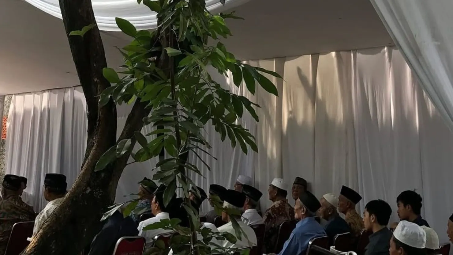 hipwee-Contoh undangan walimatussafar haji