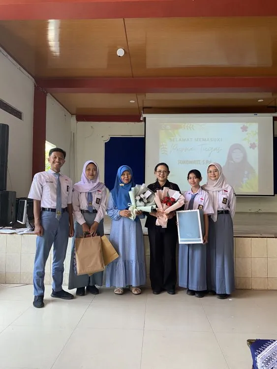 hipwee-Contoh Sambutan Perpisahan Purna Tugas Guru