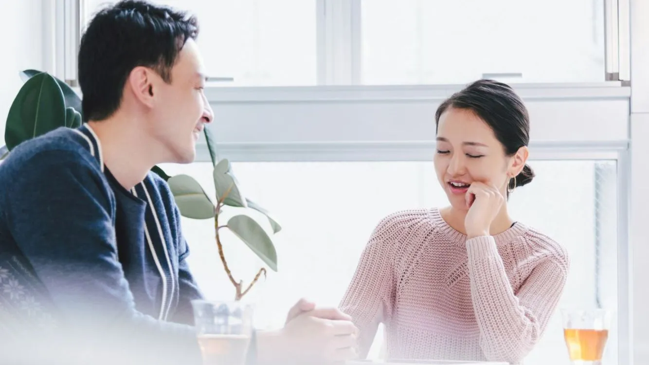 hipwee-cara mencari topik pembicaraan dengan pacar agar tidak bosan