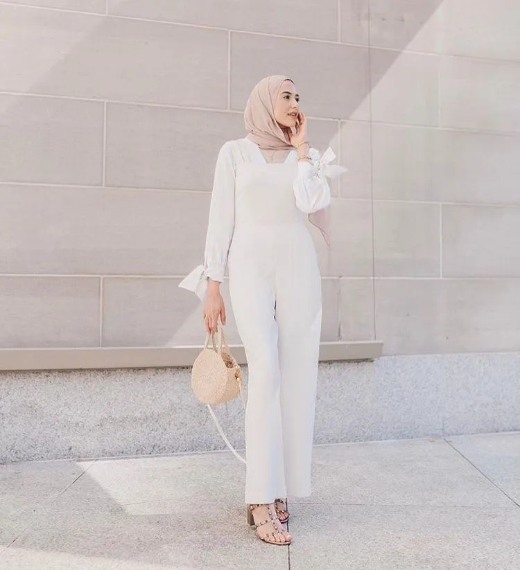 8 Jumpsuit Hijab yang Pas Buat Kondangan, Alternatif Selain Kebaya atau Busana Batik Nih! 15