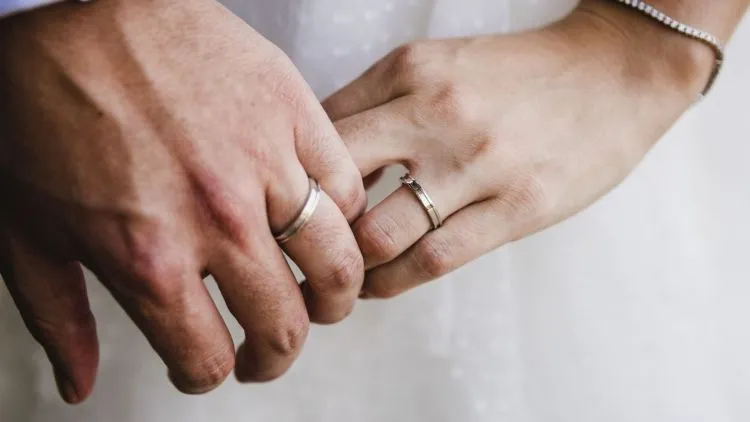 9 Alasan Cerai yang Paling Sering Terjadi, Bukan Cuma Karena Sudah Nggak Cinta!