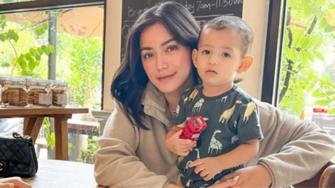 25 Nama Anak Artis Indonesia Paling Unik yang Bikin Netizen Salfok. 42 Nama anak artis Indonesia paling unik (16)