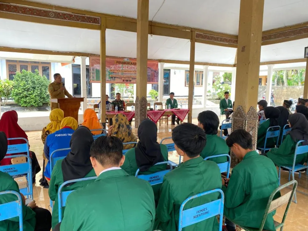 hipwee-Sambutan pembukaan acara sosialisasi