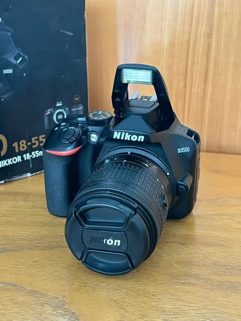 6 Kamera DSLR Terbaik yang Masih Layak Dibeli, Lengkap Spek dan Harganya! 8 hipwee-Kamera DSLR Terbaik Nikon 3500
