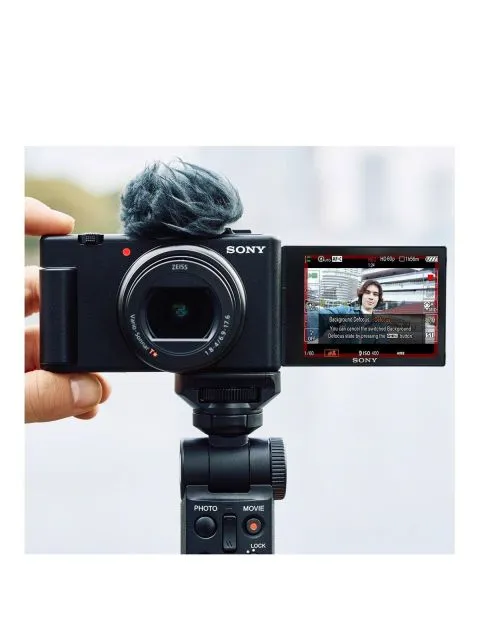 7 Rekomendasi Kamera untuk Vlog Terbaik, dari yang Mungil sampai yang Serius! 8 hipwee-Kamera untuk vlog Sony ZV-1 ii Photo by pinterest.com/veryhq