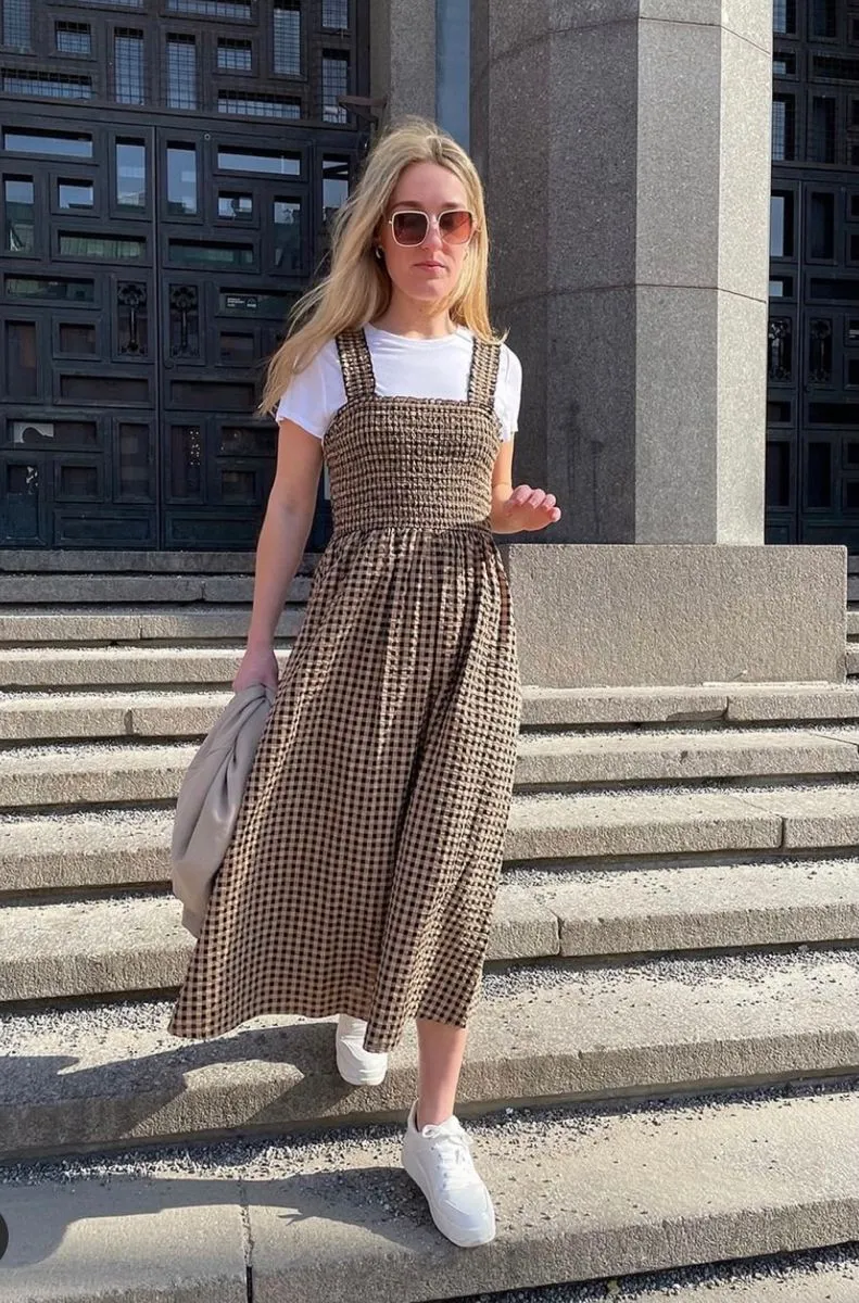 9 Inspirasi Outfit ke Kebun Binatang untuk Cewek, Nyaman Keliling Seharian 15 hipwee-Outfit ke kebun binatang Photo by pinterest.com/levandoskism