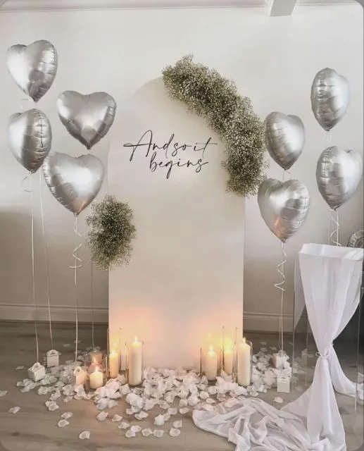 10 Backdrop Lamaran Simpel & Aesthetic yang Bikin Momen Makin Spesial 19
