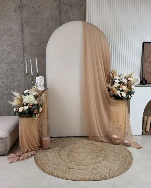 10 Backdrop Lamaran Simpel & Aesthetic yang Bikin Momen Makin Spesial 17