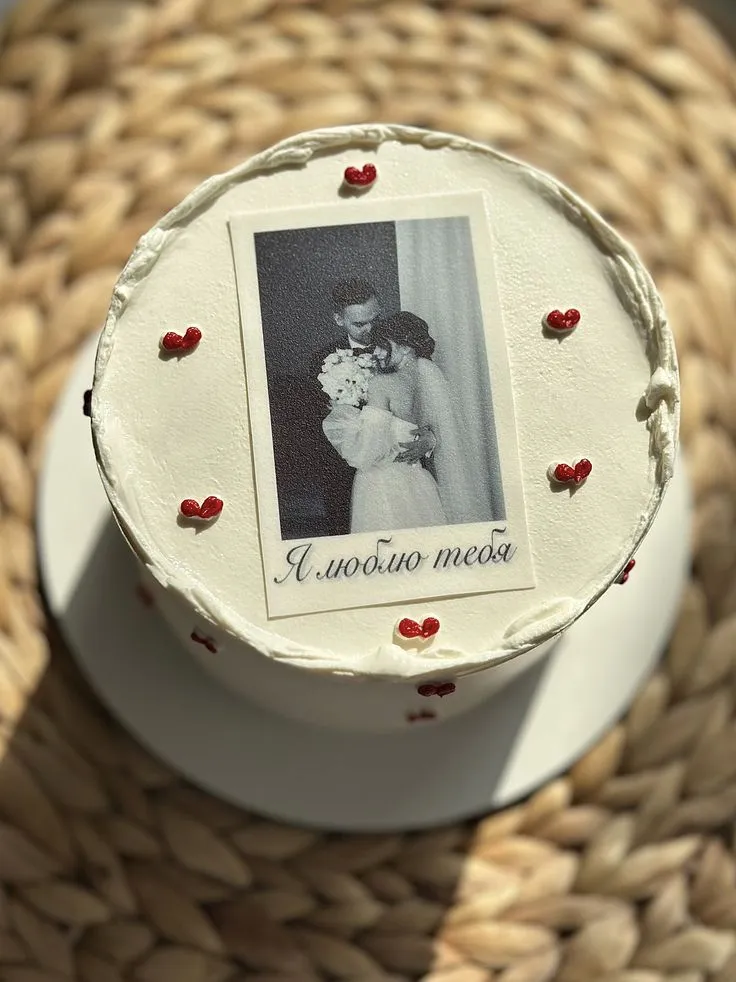 10 Ide Kue Anniversary Pernikahan yang Romantis, Simple, dan Bikin Pasangan Terharu 11
