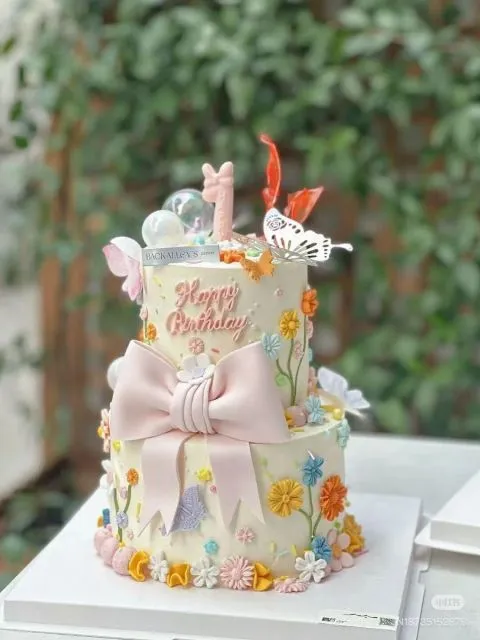 10 Ide Kue Ulang Tahun Anak Perempuan yang Lucu, Aesthetic, dan Cantik! 15