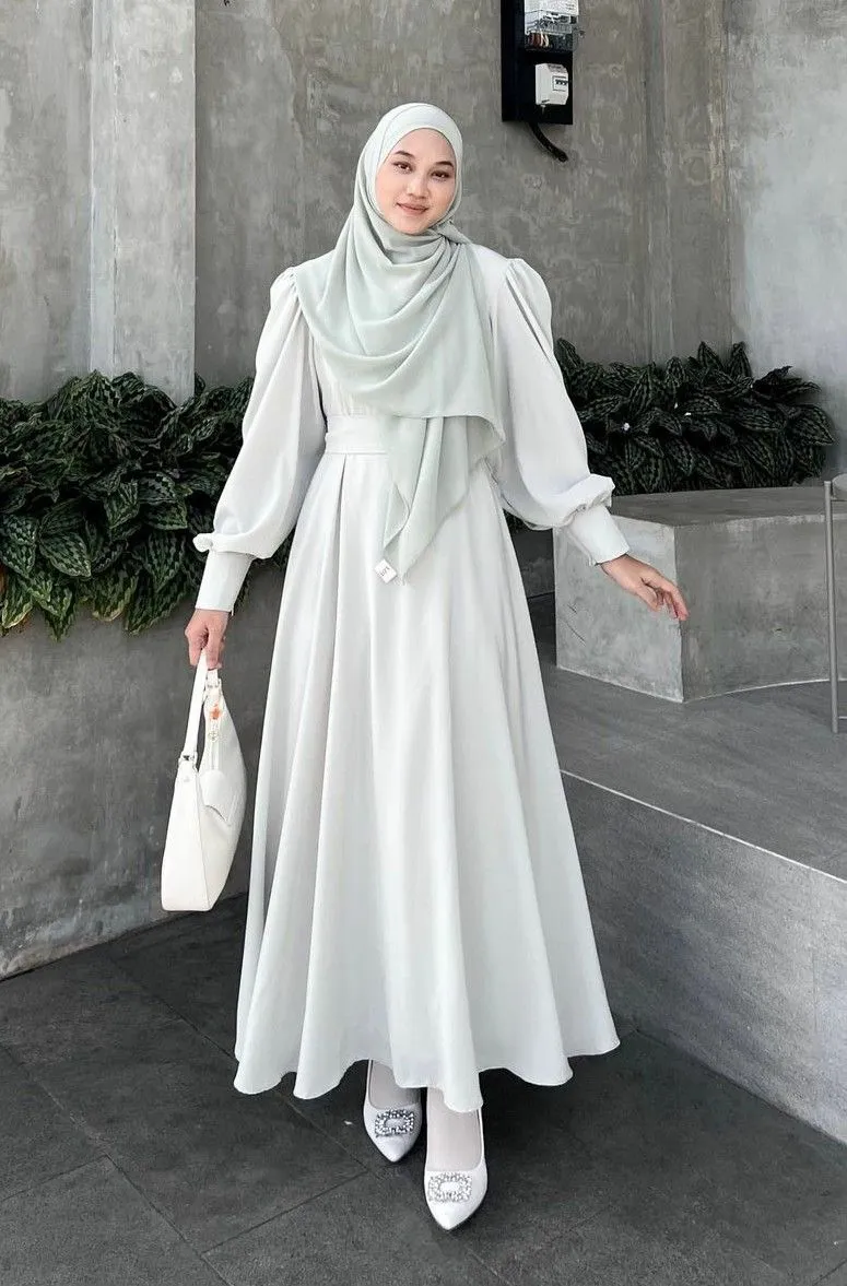 9 Outfit Ambil Raport Hijab yang Modis, Sopan, dan Bikin Pangling! 11