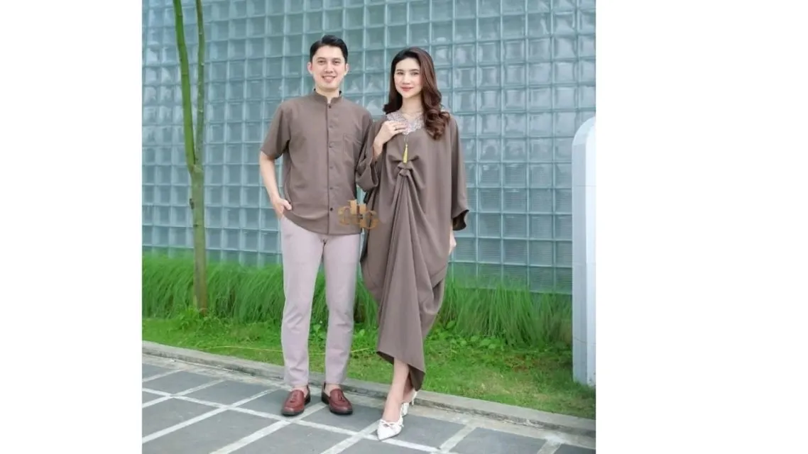 15 Ide Outfit Kondangan Couple Stylish, Serasi & Elegan 21 Outfit couple kondangan (5)