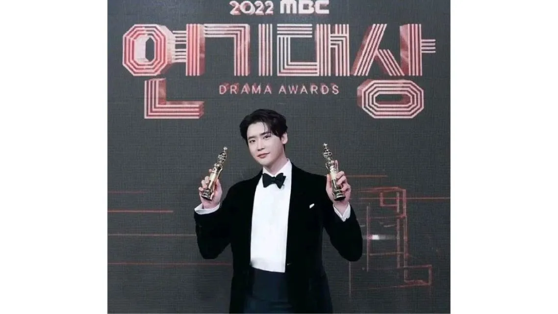 11 Fakta Perjalanan Cinta IU dan Lee Jong Suk, 14 Tahun Saling Mengenal hingga Berpisah Setelah 4 Tahun Pacaran. 16 IU dan Lee Jong Suk (5)